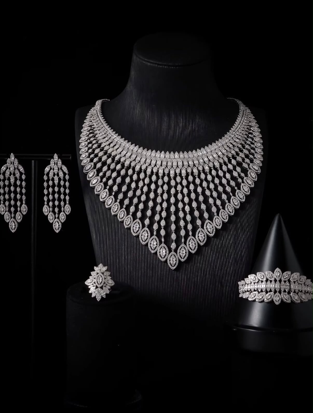 SILVER RAIN JEWELLERY SET 2