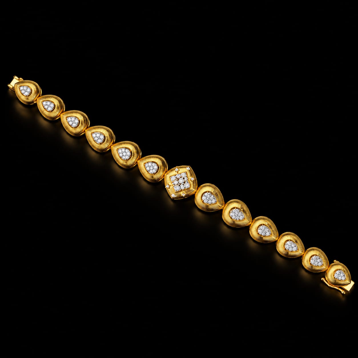 Royal Highness Zircon Bridal Set 4