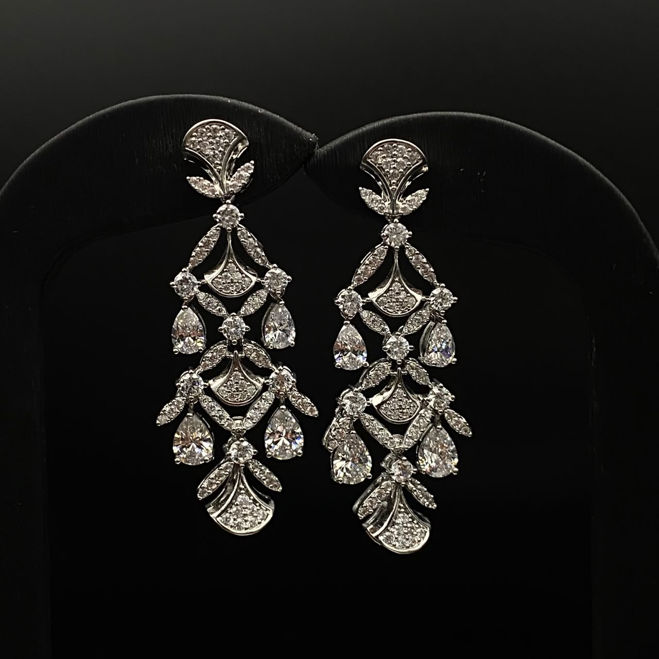 Silver-Finish Floral Zircon Jewelry Set 4